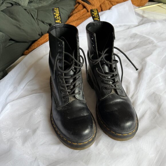Dr. Martens 1460 Smooth Leather Boots – Size 10 Women’s - Picture 2 of 4